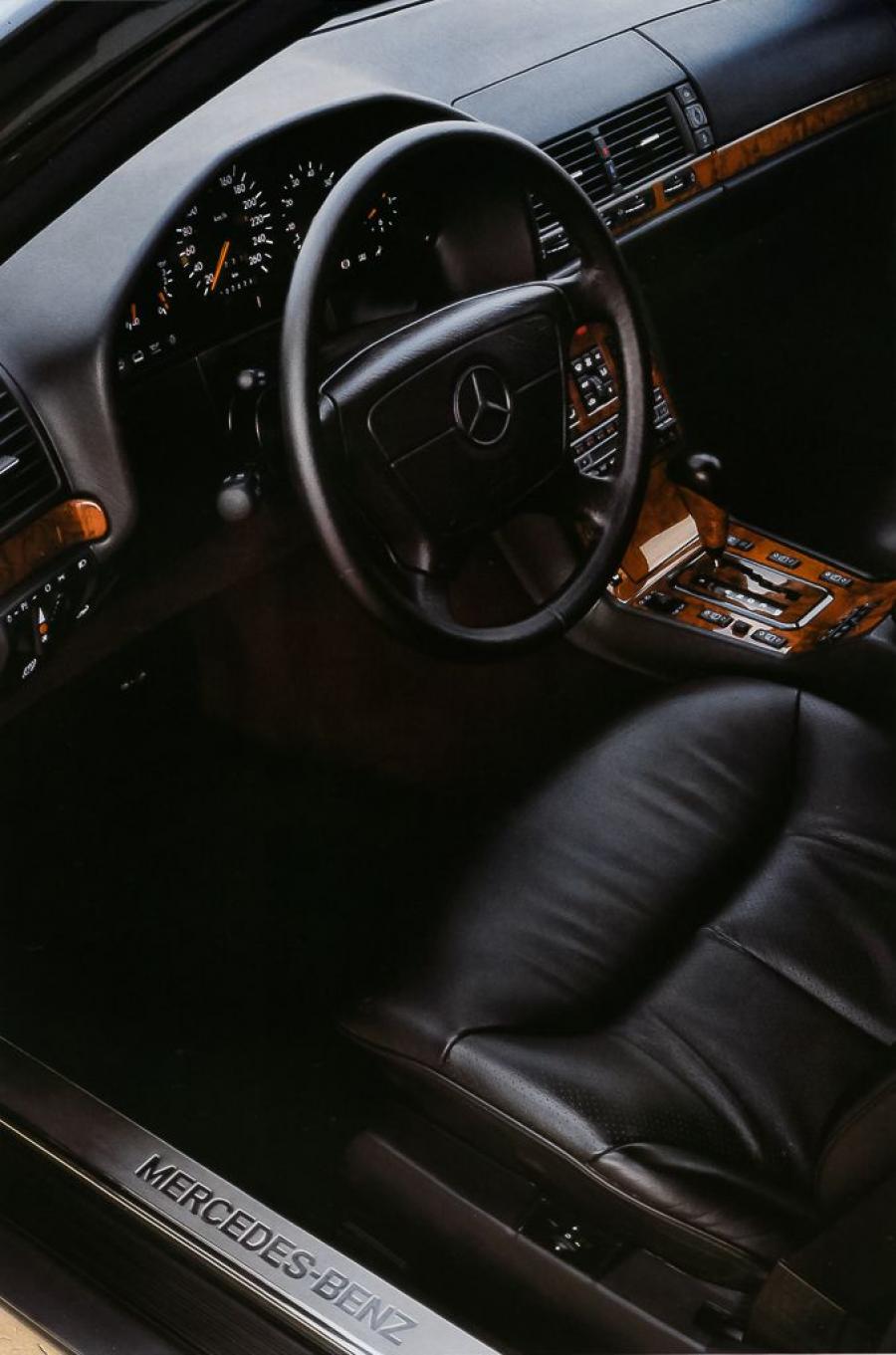 Интерьер Mercedes-Benz 600 SEL (Bm.140.057) 1990 года  (WW) (фото 14 из 21)